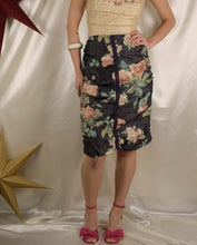 Load image into Gallery viewer, Rose Print Skirt - UK10
